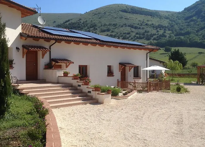 Alojamento de Acomodação e Pequeno-almoço La Collina Di Peppino 3*